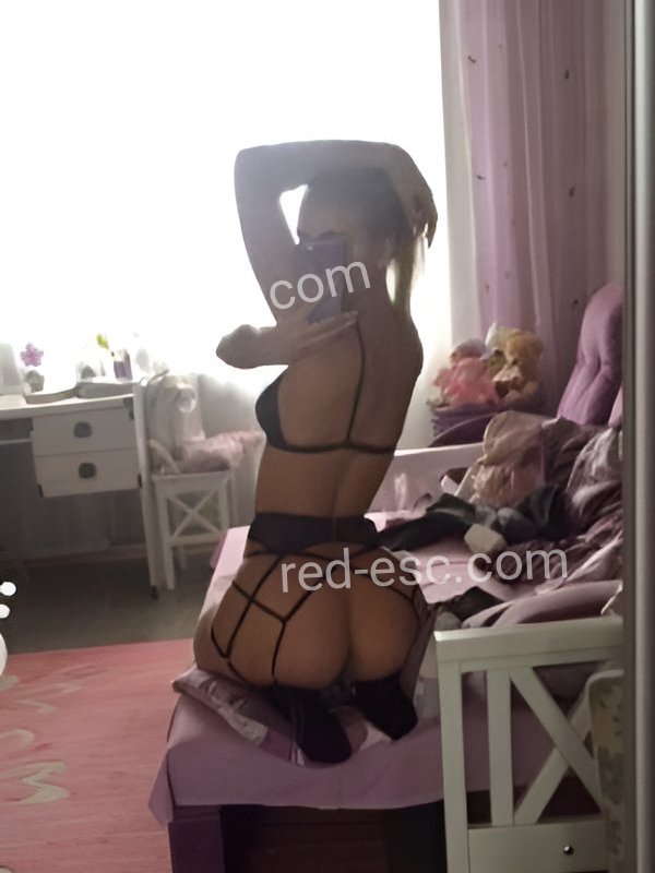 Юля — Энгельс